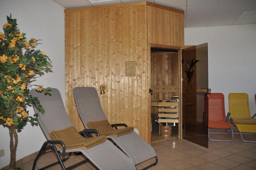 Rennsteighotel Herrnberger Hof Neuhaus am Rennweg Eksteriør billede