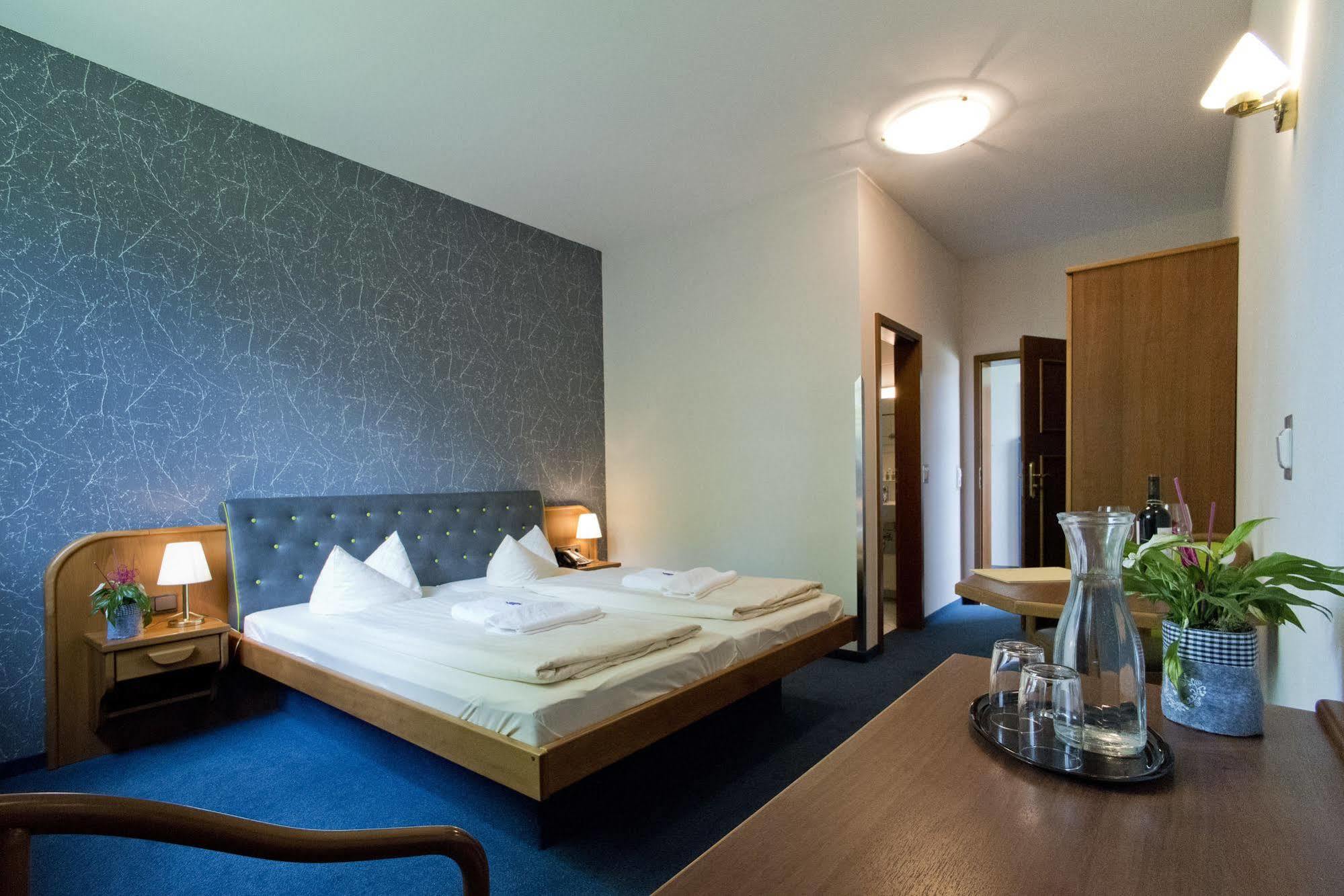 Rennsteighotel Herrnberger Hof Neuhaus am Rennweg Eksteriør billede