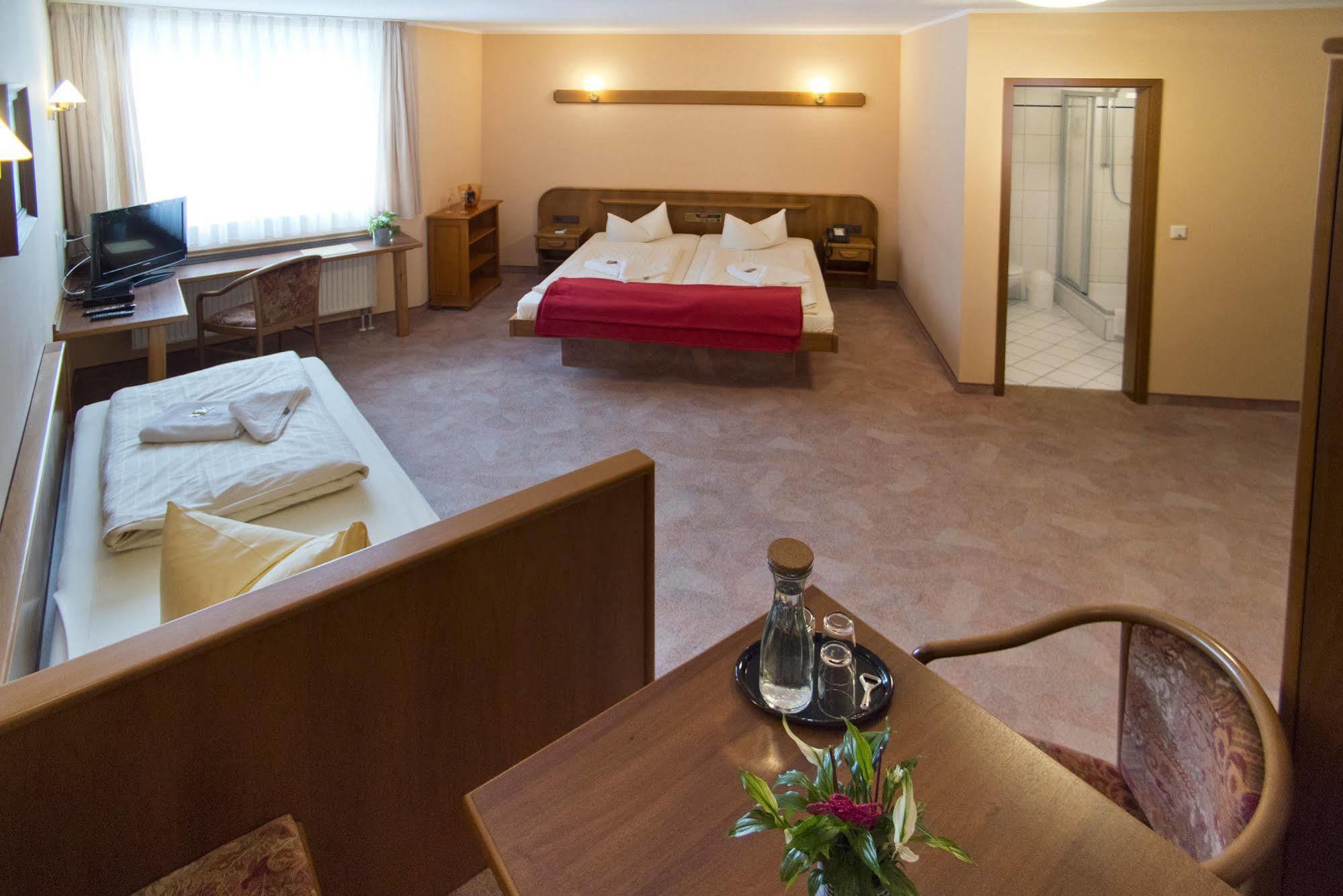 Rennsteighotel Herrnberger Hof Neuhaus am Rennweg Eksteriør billede